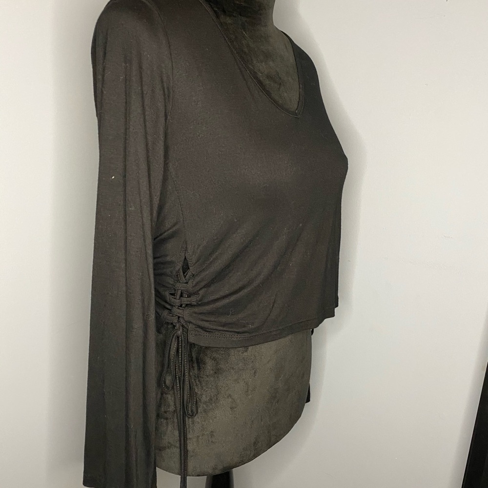 Cropped Long Sleeve Top